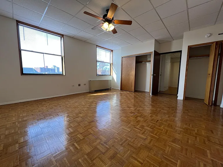 620 W Belmont — Photo 33
