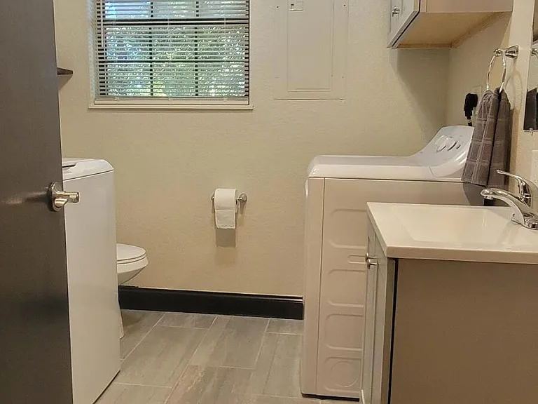 710 Dailey Ave — Photo 25