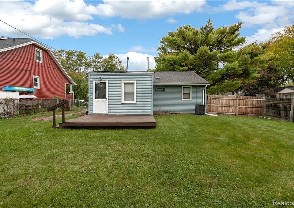1436 E Cambourne St, photo 18