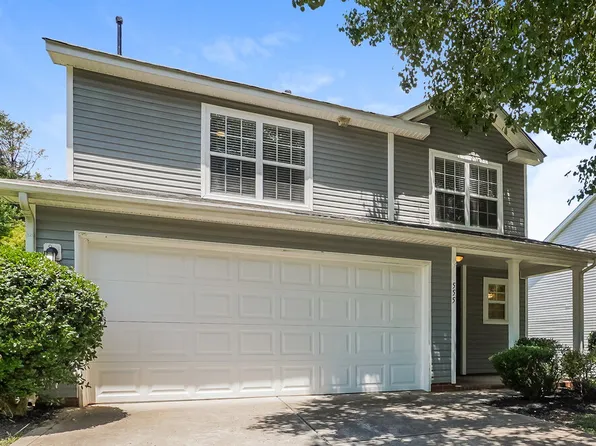 555 River View Dr, Lowell, NC 28098