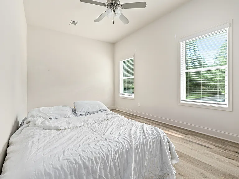 363 W Drake Ave — Photo 13