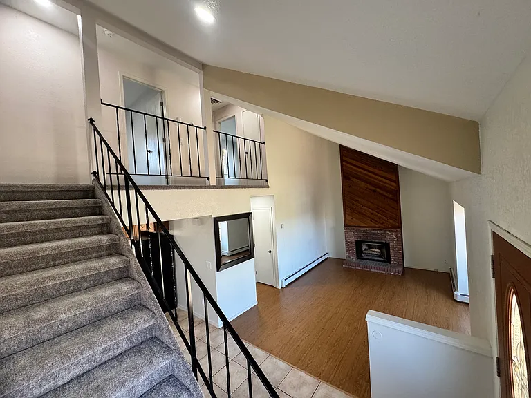 419 1/2 Pleasant Hollow Ct — Photo 7