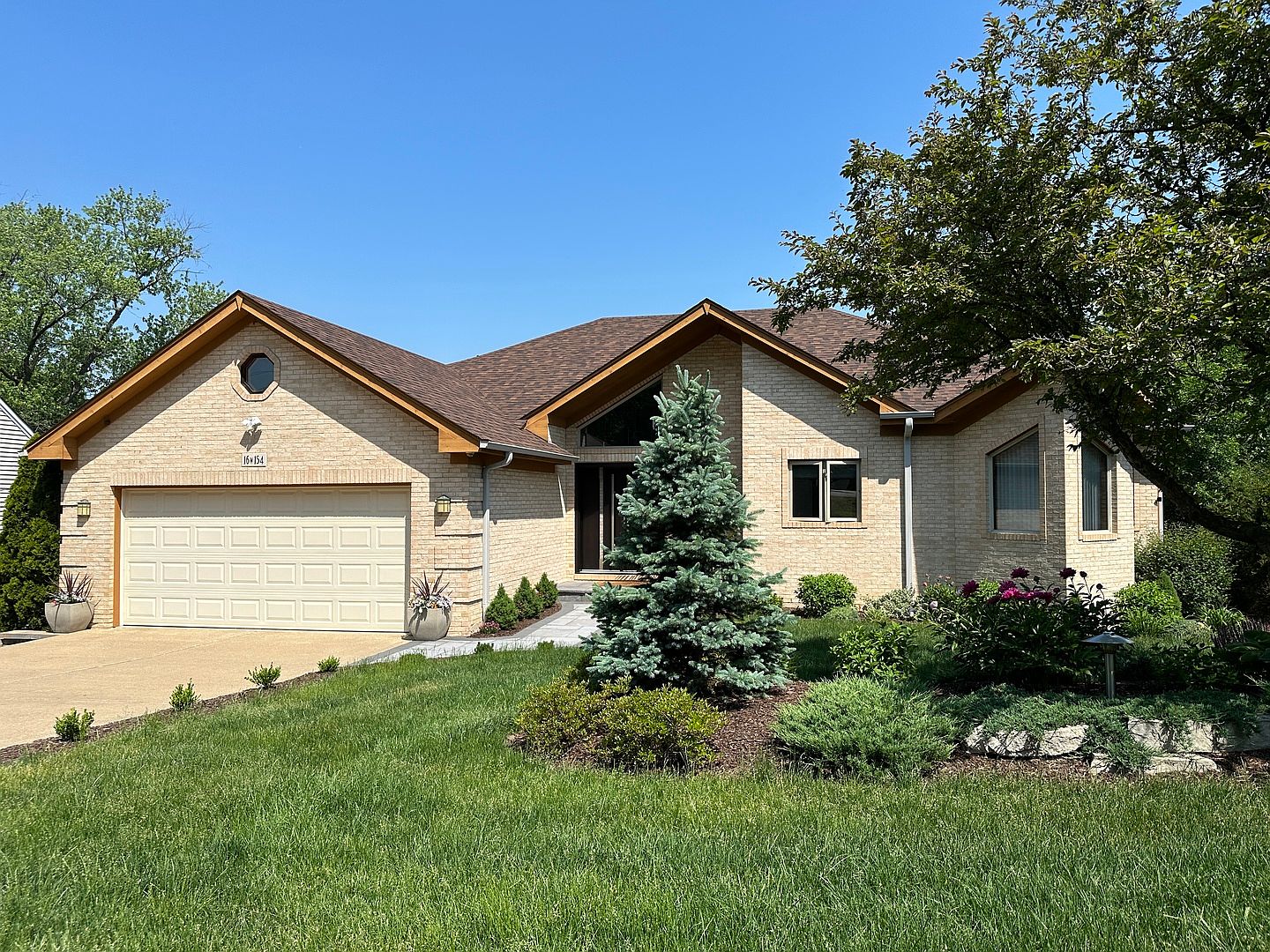 16W154 Hillside Ln, Burr Ridge, IL 60527 Zillow