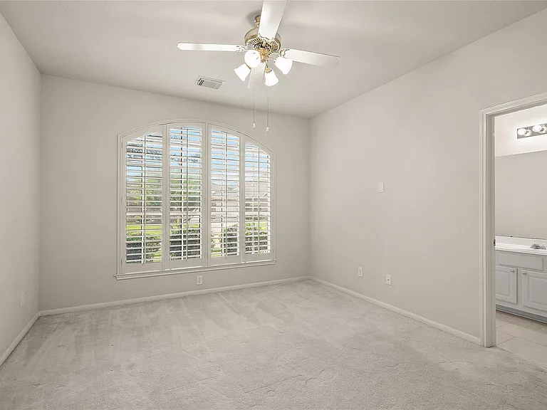 6418 Parkriver Xing — Photo 14