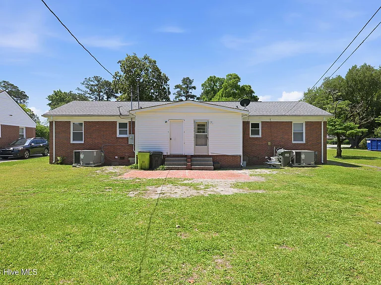1714 Lucerne Way — Photo 19