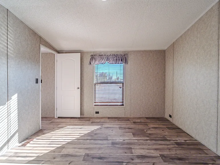 275 N Main St #P2-5 — Photo 22