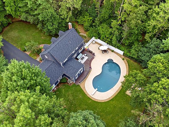 2nd image of 19 Tamarack Lane
