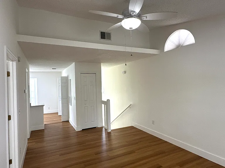 6020 Scotchwood Gln #210 — Photo 7