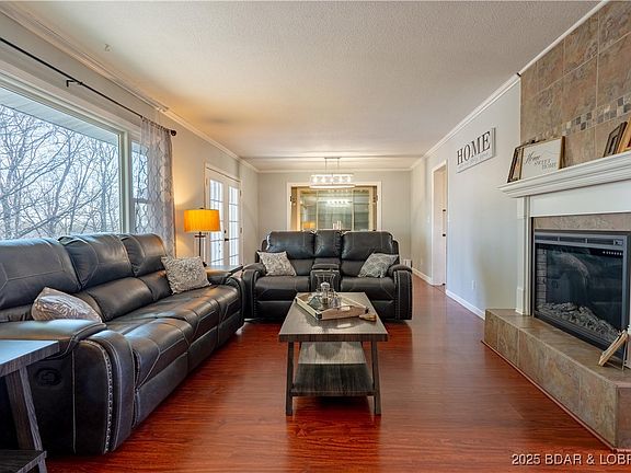 3rd image of 82 N Shore Dr