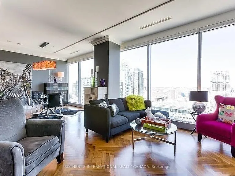183 Wellington St W #2602 — Photo 1