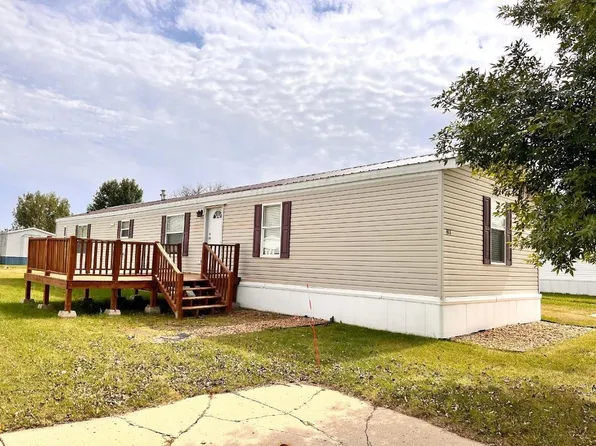 406 31st Ave SE Lot 411, Minot, ND 58701