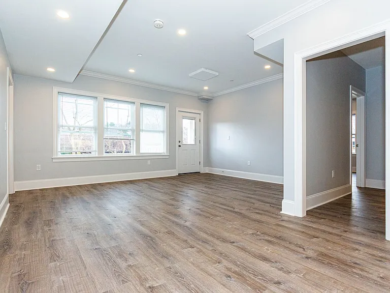 113 Kenrick St #1E — Photo 6