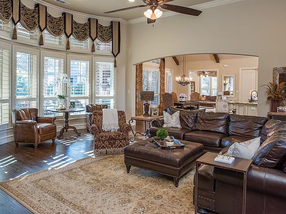 2nd image of 908 Serenity Ln