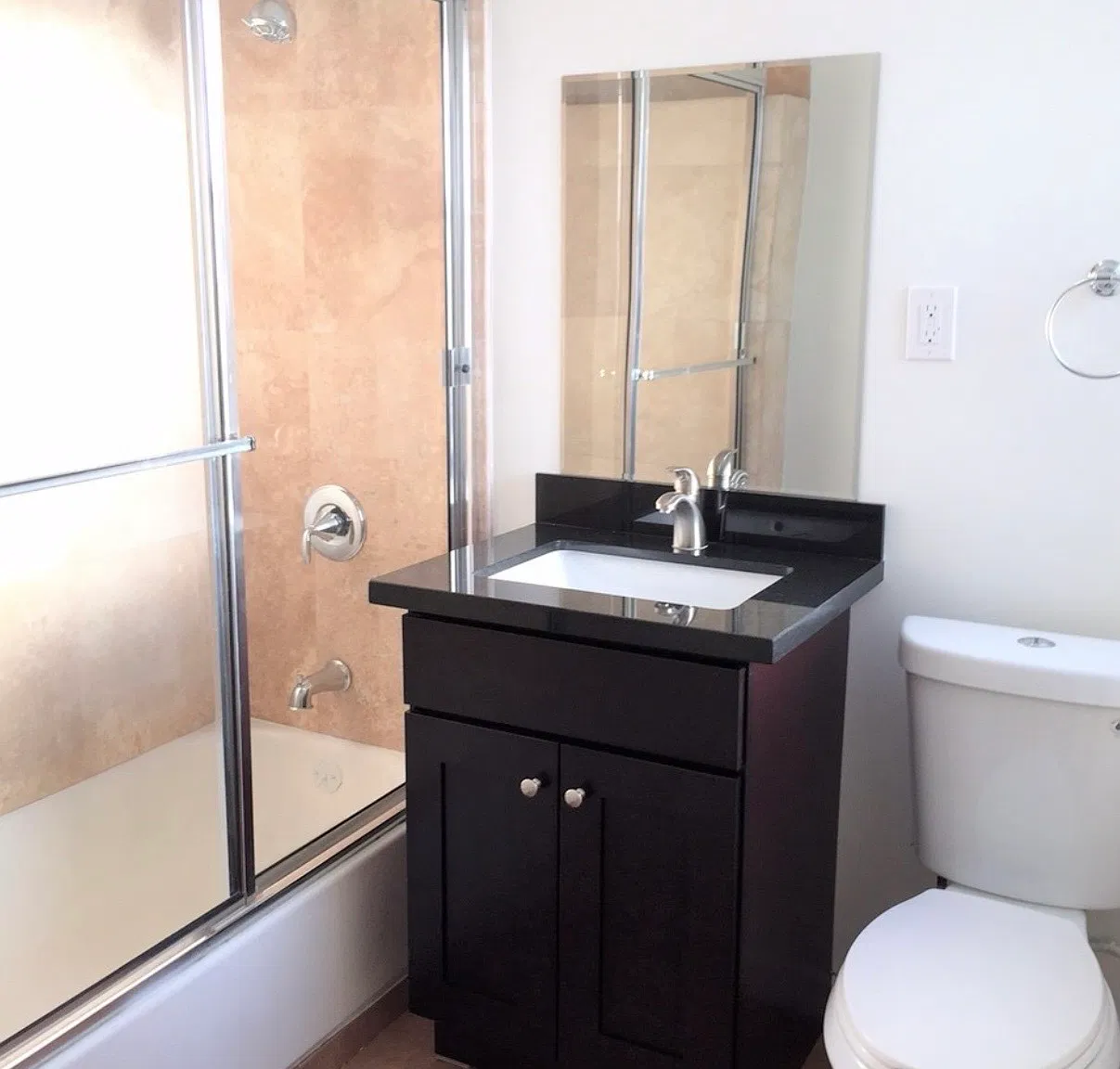2 bed, 1000 sqft, $2,694 — Photo 4