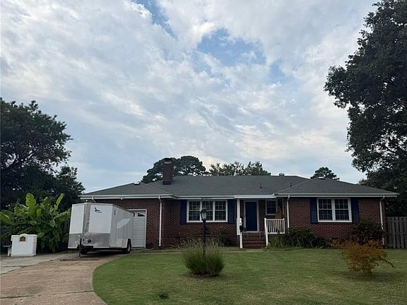 2nd image of 801 Raymond Ct