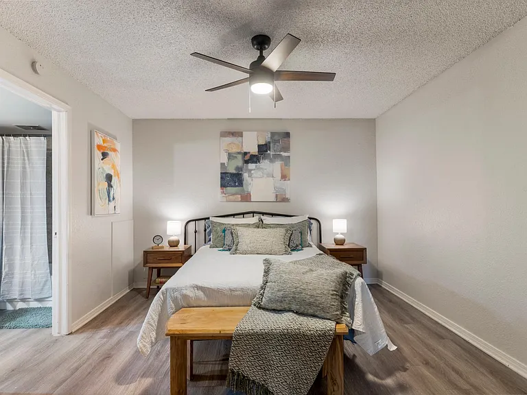 1207 S Quaker Ave #110 — Photo 19