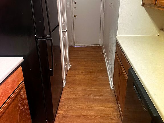 3rd image of 1111 Hyridge St #1111