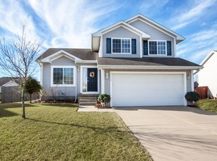 710 SE Parker Dr, Waukee, IA 50263