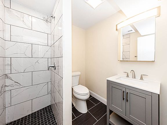 4th image of 28 Albion St #1G