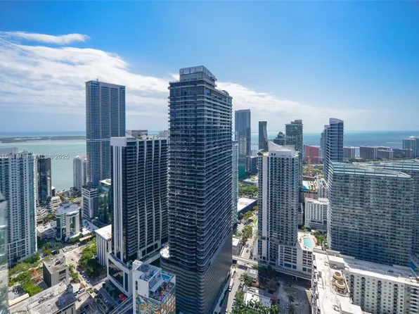 45 SW 9th St APT 1107, Miami, FL 33130