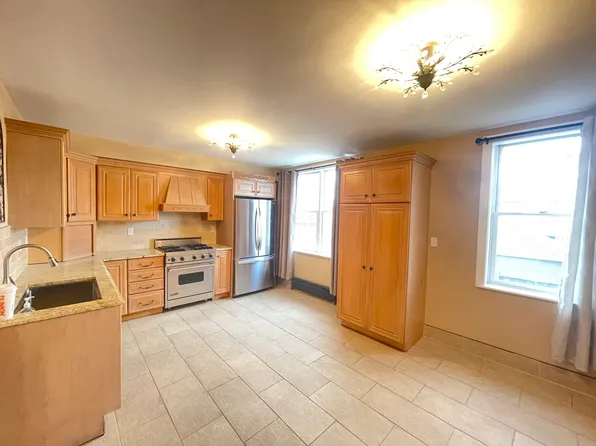 28-36 49th Street image 2 of 17