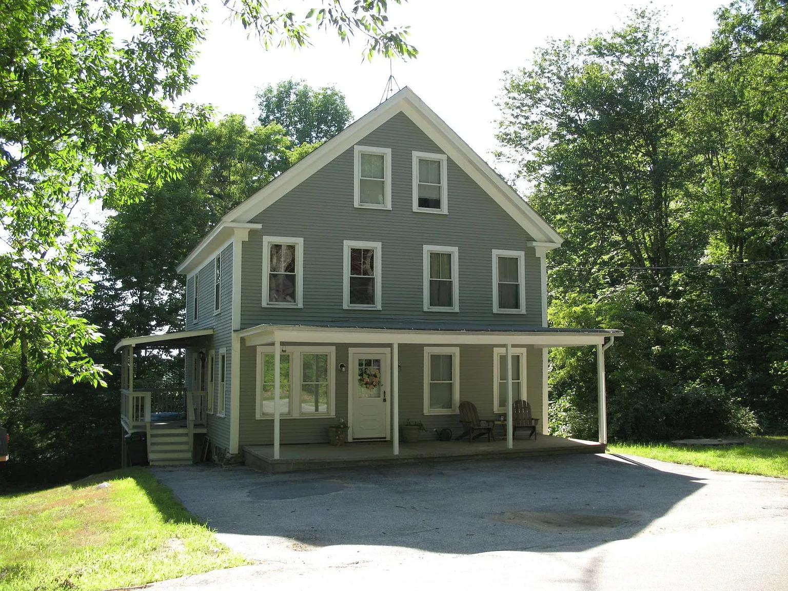 2 bed, 840 sqft, $2,000 — Photo 1