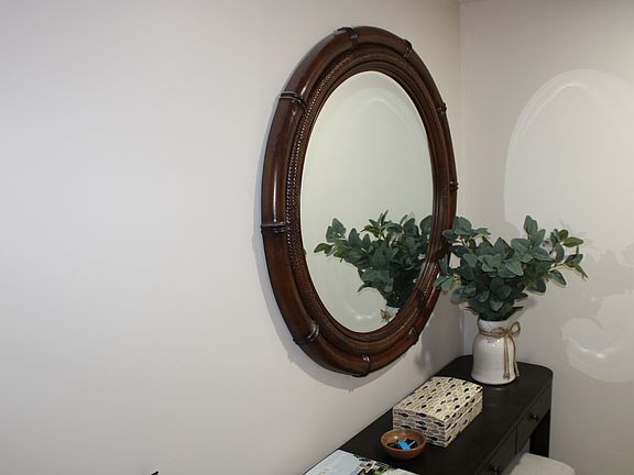 2nd image of 1208 Villa Cir