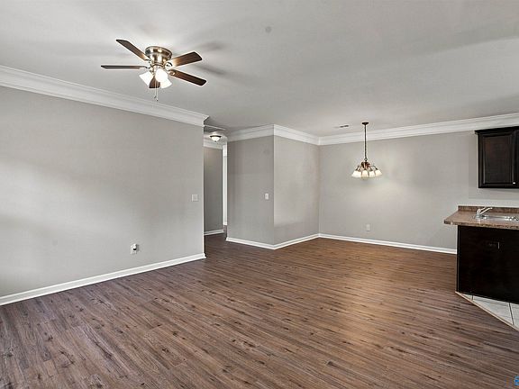 3rd image of 134 Chimes Way SW