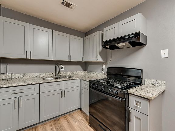 4th image of 1012 Turner Pkwy #1012
