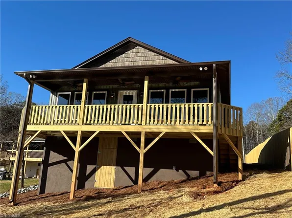 754 Lake Shore Ave, Lexington, NC 27292