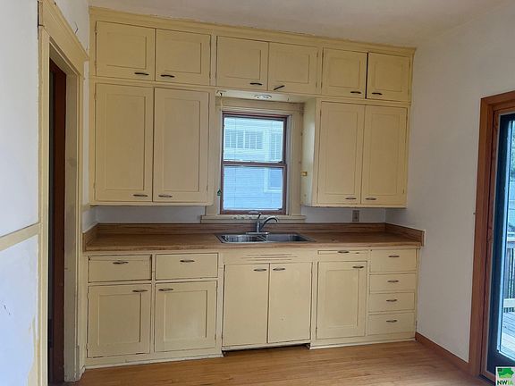 5th image of 1225 28th St