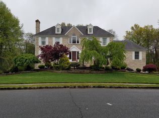 5 Deep Run Ct, Morganville, NJ 07751