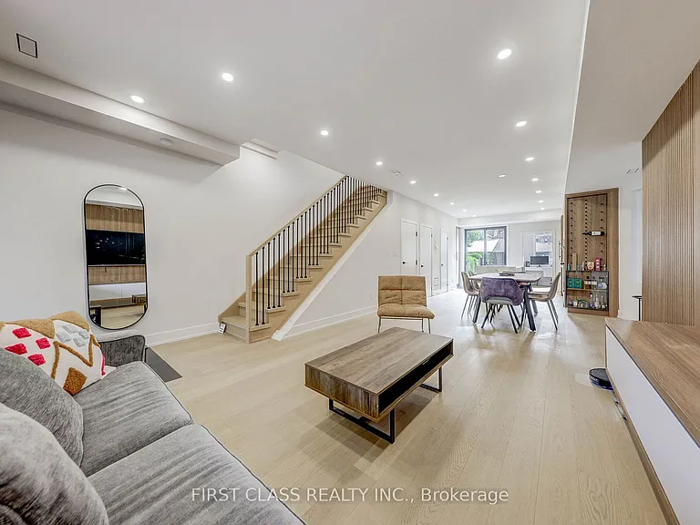 431 Roxton Rd — Photo 12