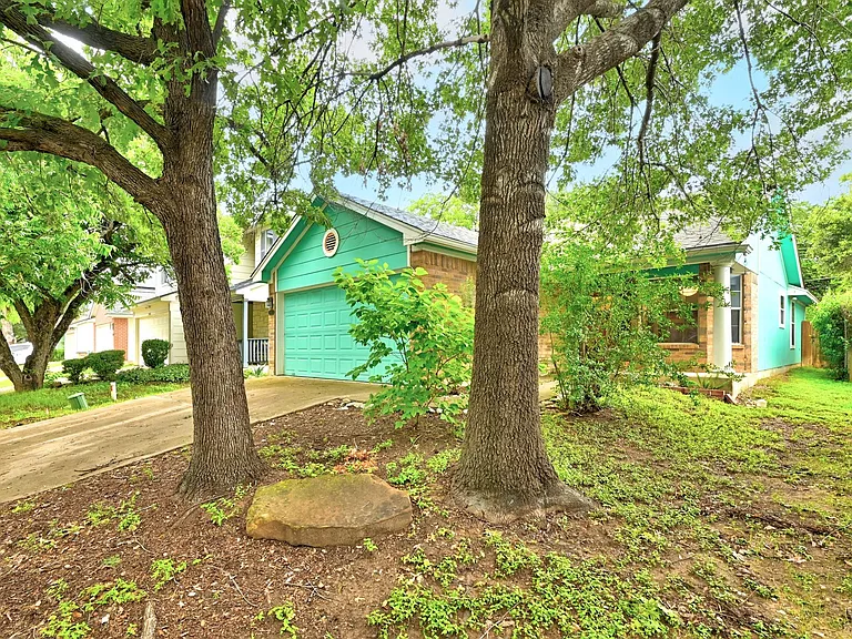 1103 Emmitt Run — Photo 1