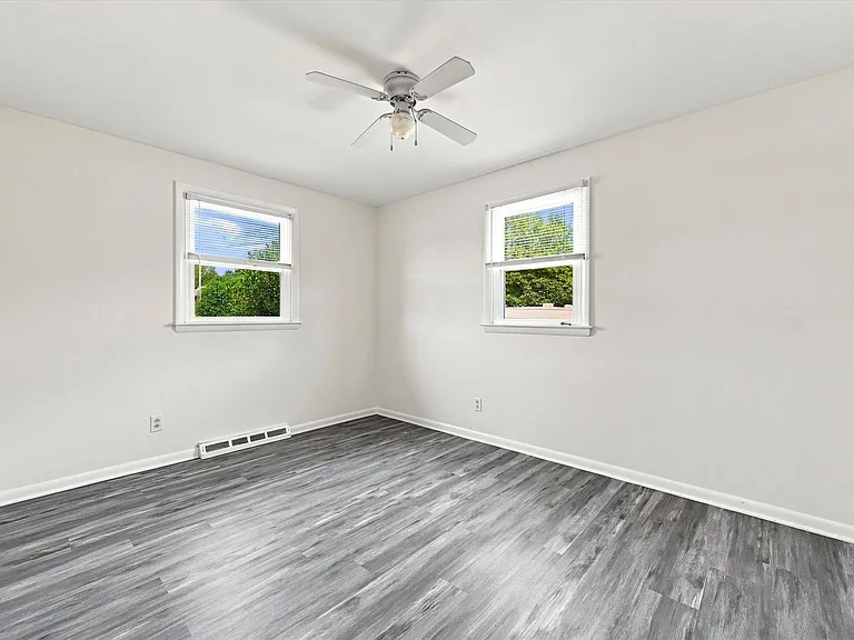 2314 Frann Dr — Photo 8