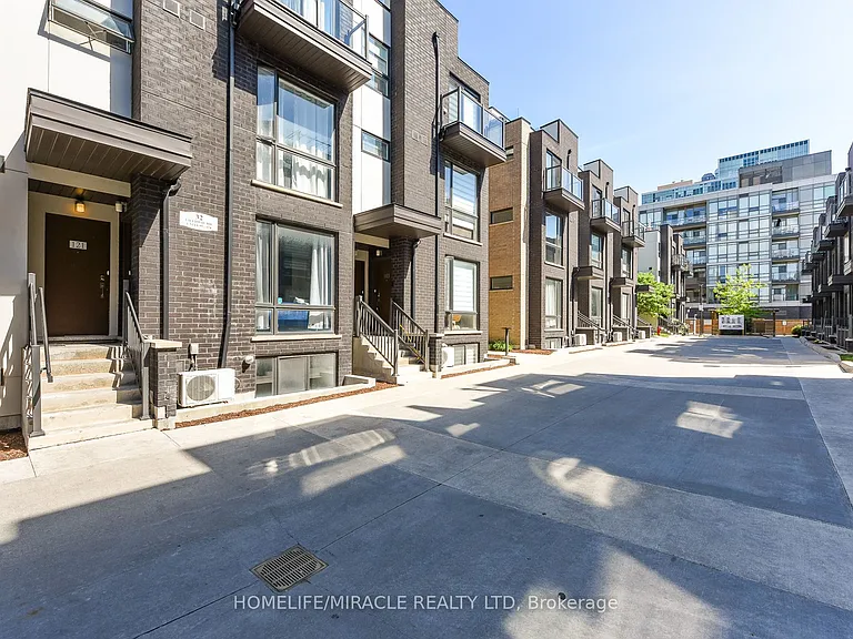 32 Fieldway Rd #122 — Photo 2