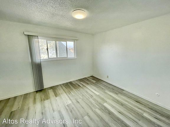 4th image of 427 E 19th St #15