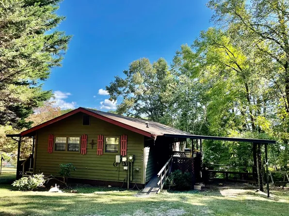 1304 Chatuge Village Cir, Hayesville, NC 28904