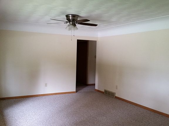 5th image of 609 Park Ave