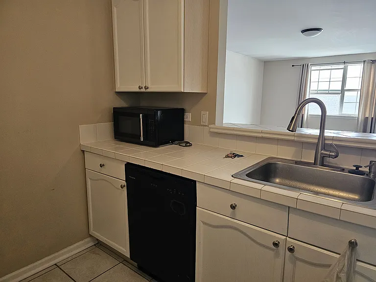 738 N Gary Ave #201 — Photo 11