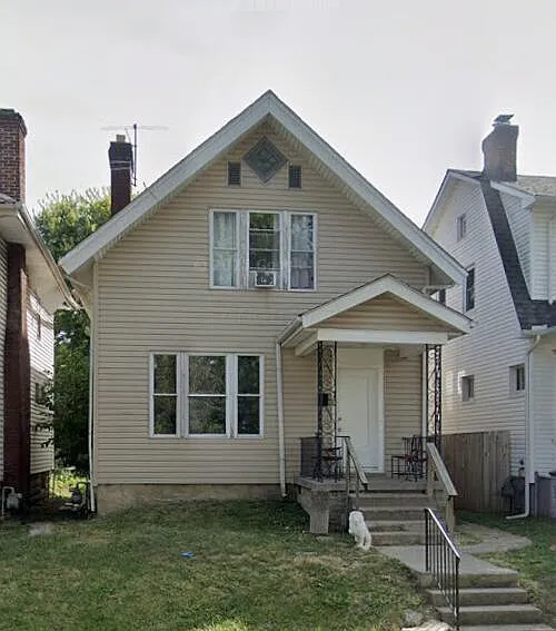 70 N Warren Ave photo 1
