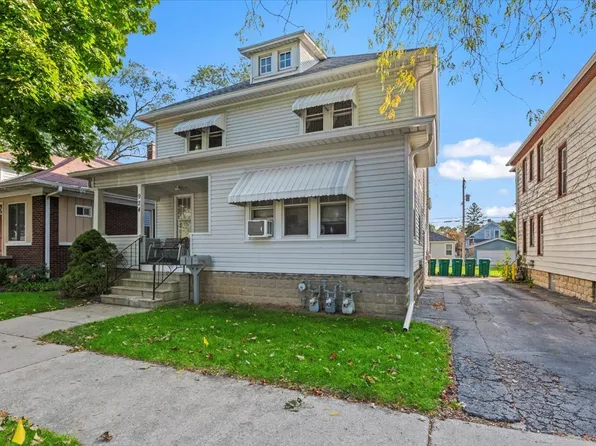 924 Wilcox St, Joliet, IL 60435