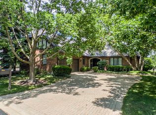 701 Kenmare Dr, Burr Ridge, IL 60527