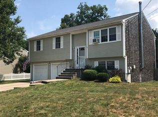 20 Loggers Run, West Warwick, RI 02893