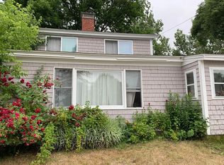 1 Quaker Ln, Rochester, NH 03839