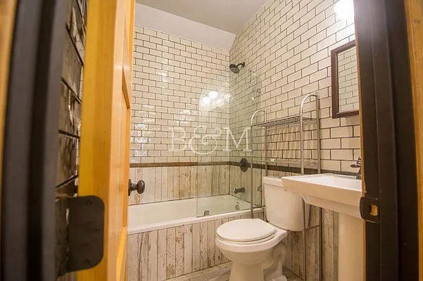 Rented by Brick&Mortar | media 81