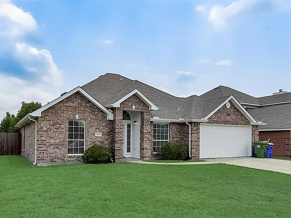 2nd image of 506 Hampton Ct