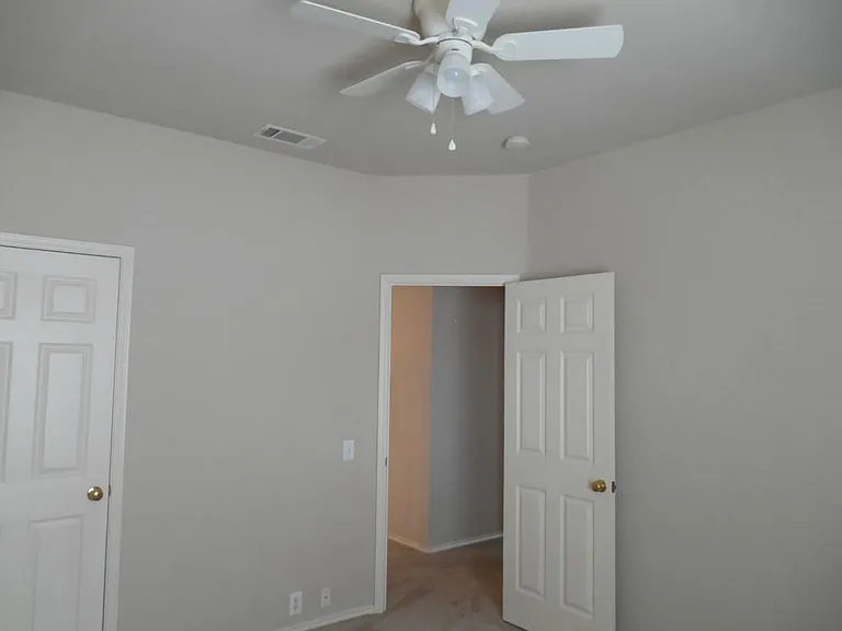 2709 Dunbar Dr — Photo 7