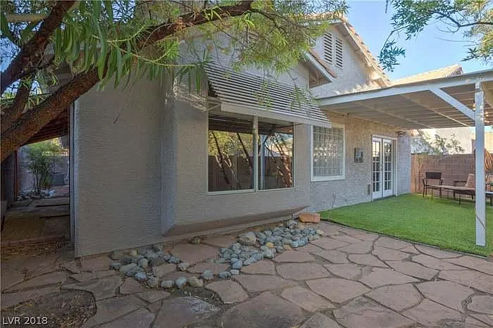 9875 Pioneer Ave — Photo 12