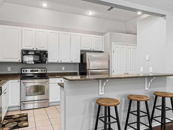 5th image of 5412 Tawny Ln